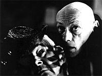 GL&Uuml;CKLICHES ENDE, Szene mit Erwin Leder